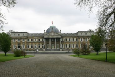 Lakensky Palace